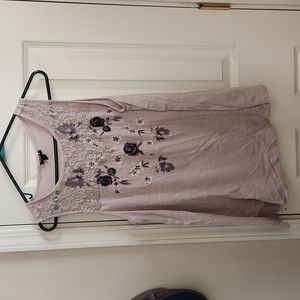 Torrid light purple lace and floral tank